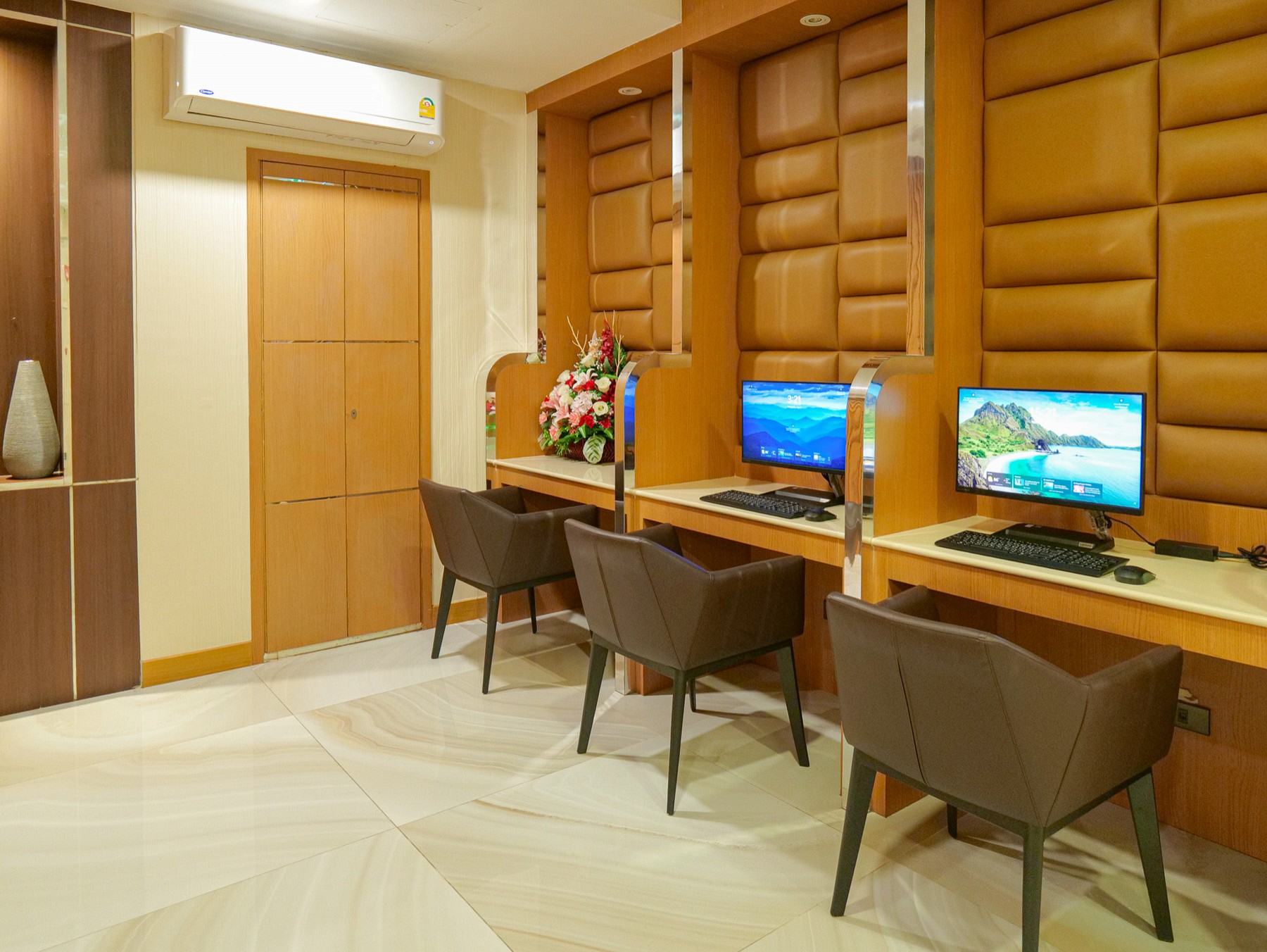 Business Center