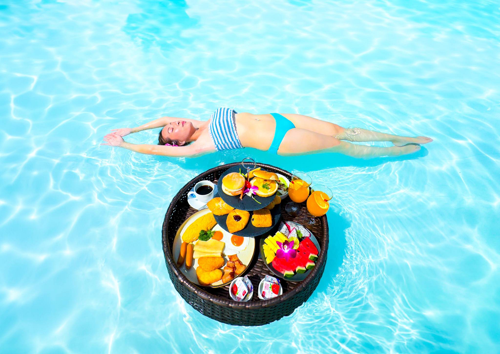 Floating Breakfast