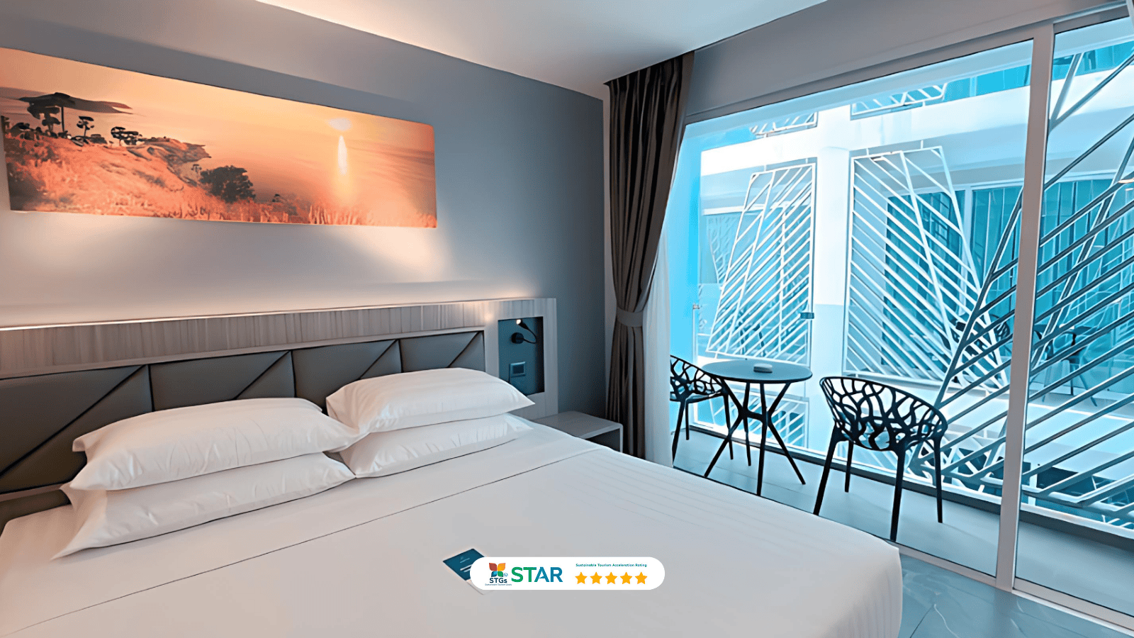 Deluxe King Balcony Room