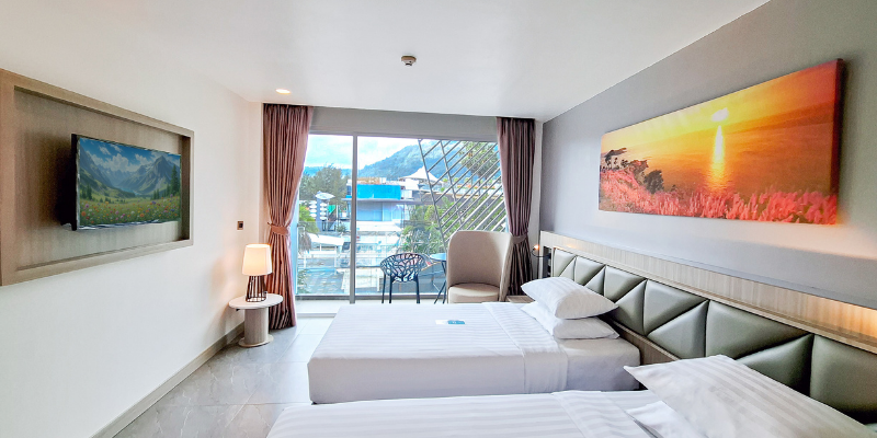 Deluxe Twin Balcony Mountain View