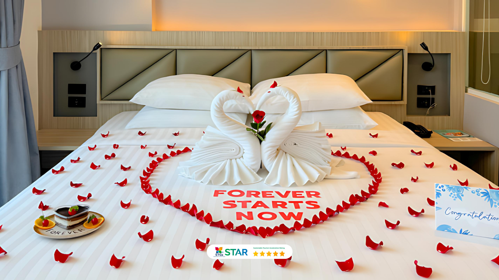 Deluxe King Balcony City View Room