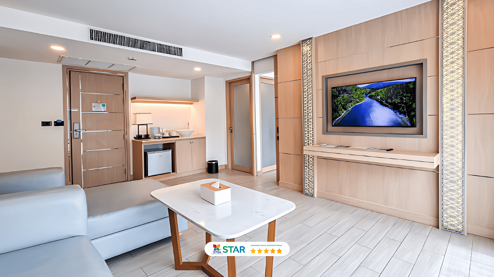 One Bedroom Suite City View